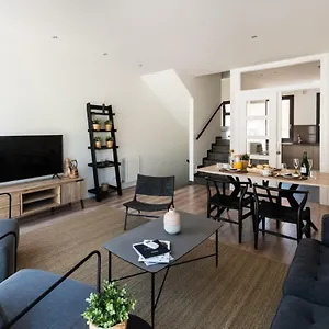 Petit Luxe Tobella Dreta Appartement